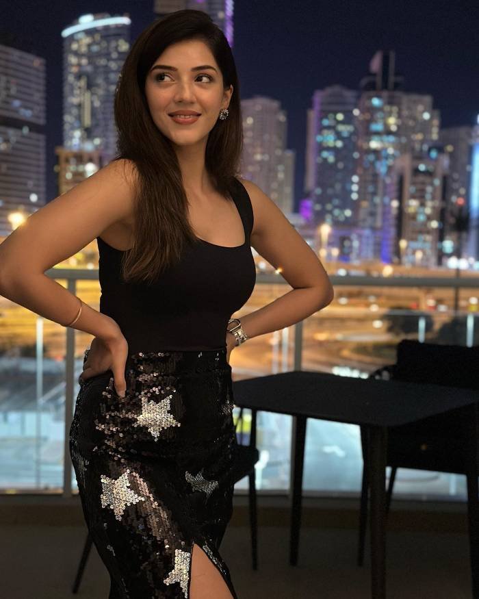 mehreen pirzada_teluguvox 0